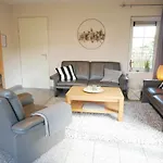 Lachmoewe Villa *