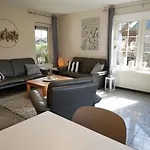 Lachmoewe Villa *